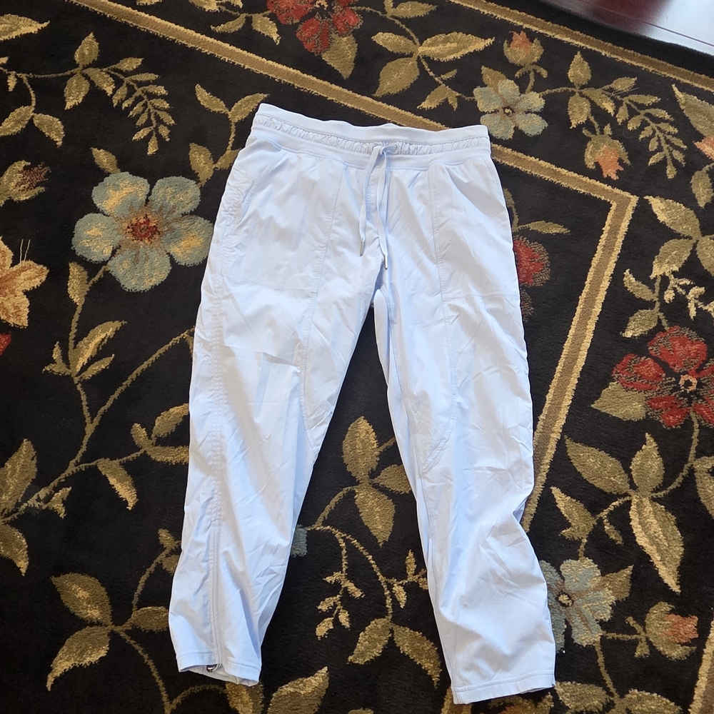 Lululemon Dance Studio Mid‑Rise Cropped Lined Pant – Size 8 – Light Blue